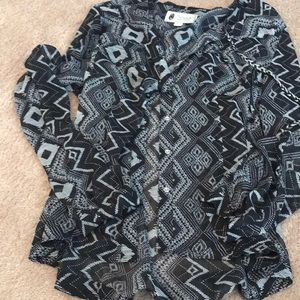 Black and white pearl snap shirt !!!